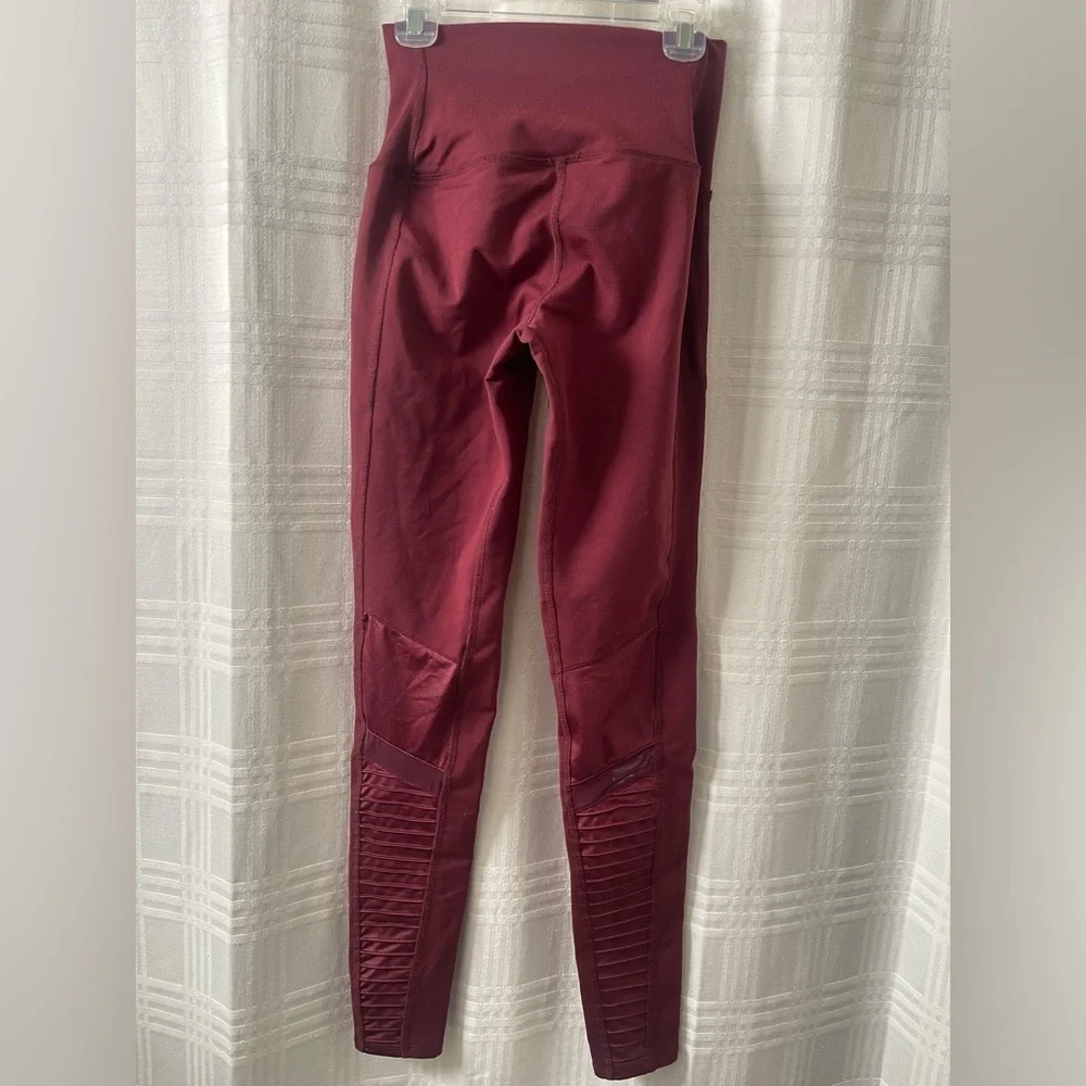 ALO yoga moto legging burgundy XXS